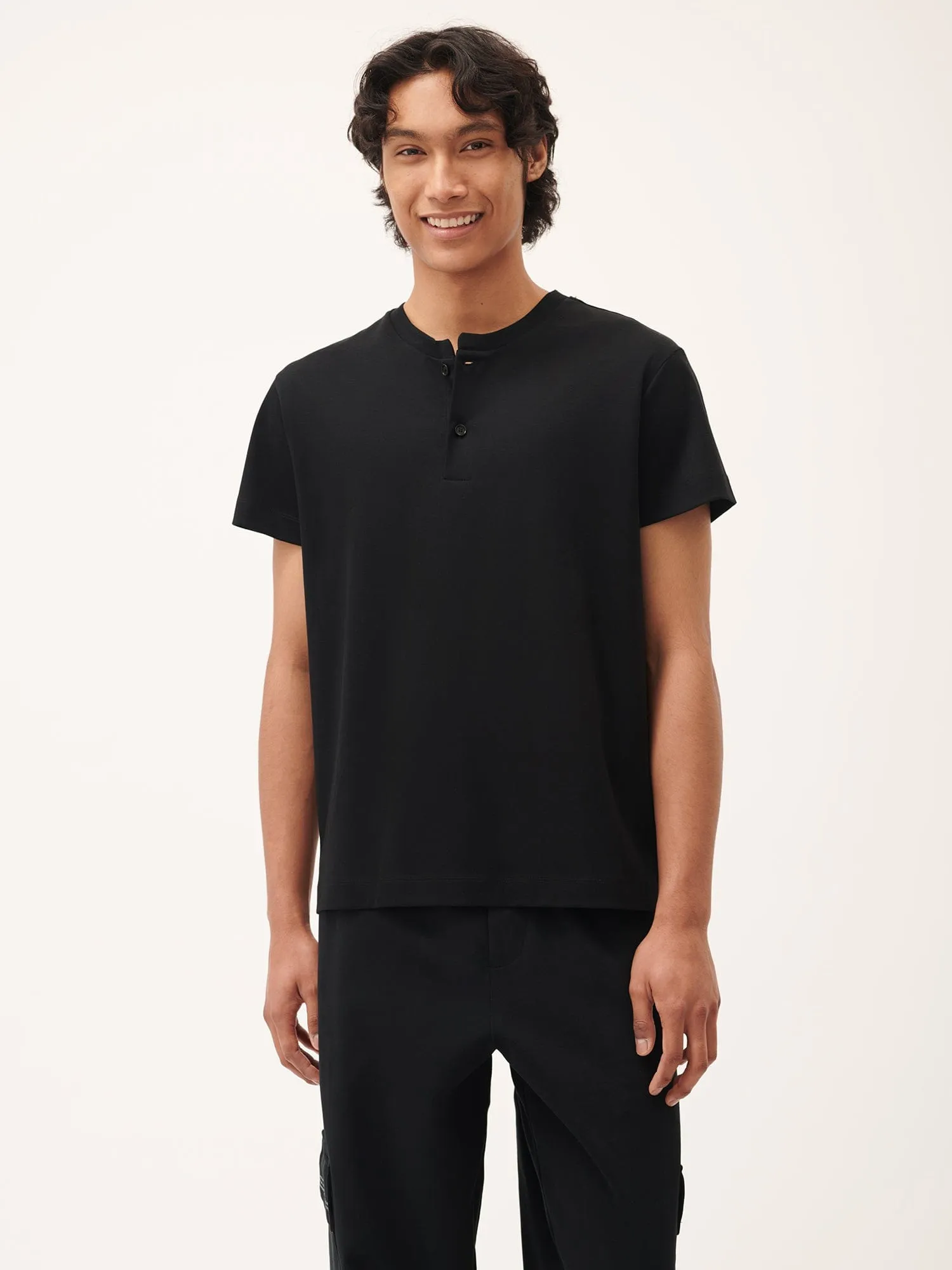 Mens DNA Henley T-Shirtblack