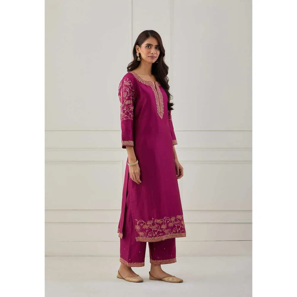 Priya Chaudhary Magenta Embroidered Chanderi Silk Kurta