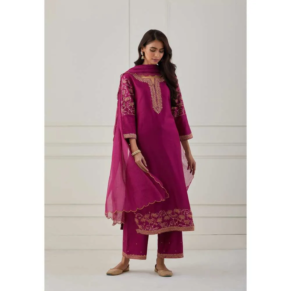 Priya Chaudhary Magenta Embroidered Chanderi Silk Kurta
